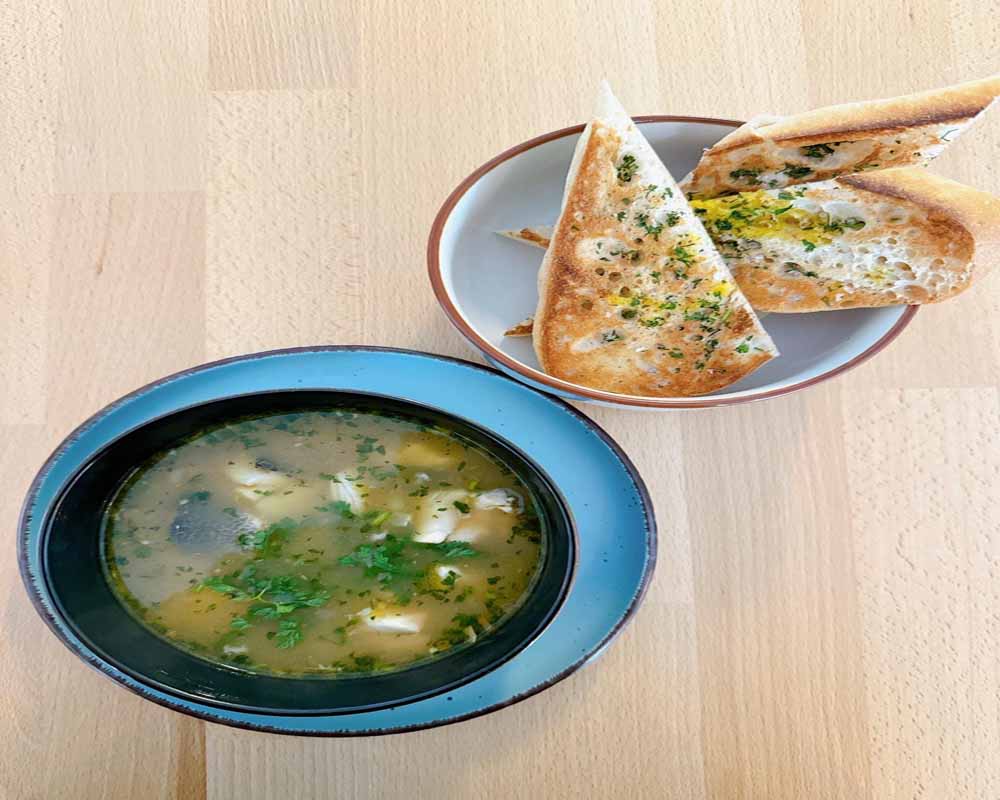 Köln-Ehrenfeld'de Yeni Balık Restoranı "Ekmek, Şarap, Balık ve…" Açıldı