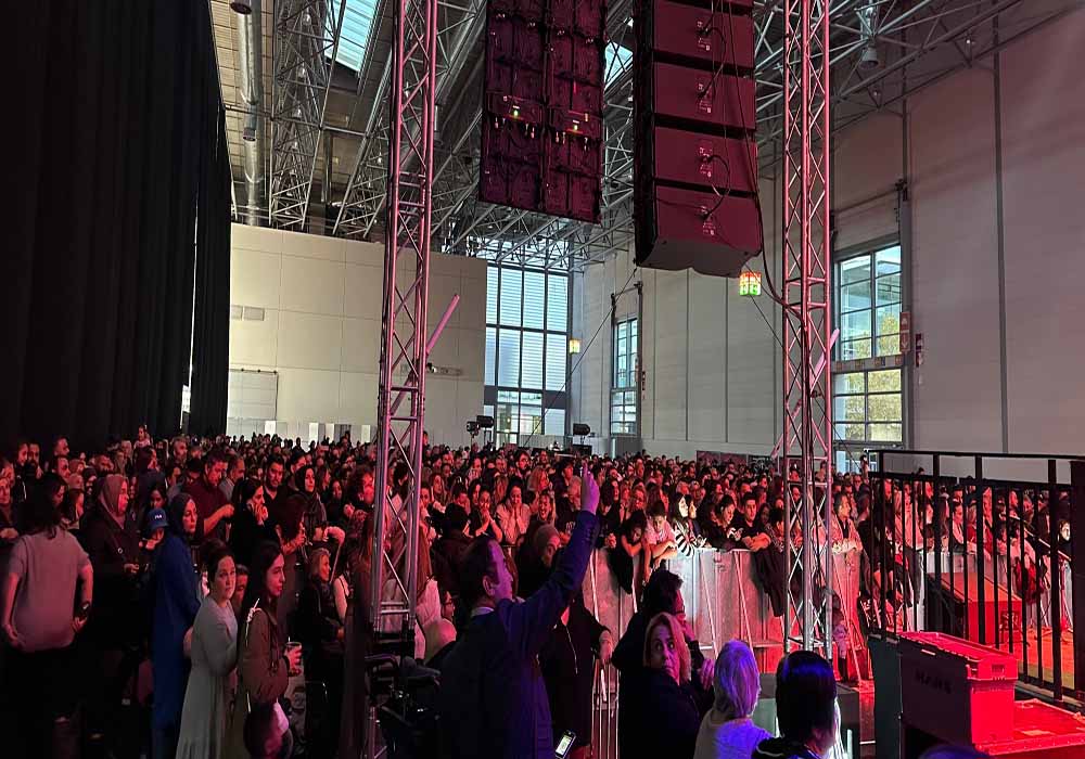 Haluk Levent, Düsseldorf’ta Unutulmaz Bir Konser Verdi