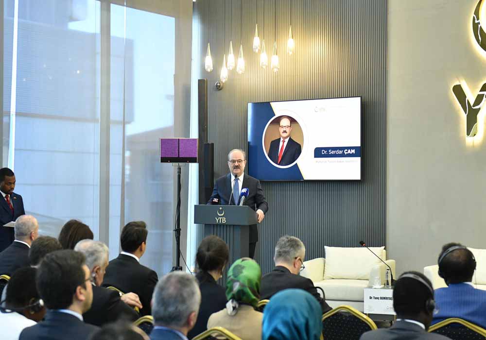 “AFRİKA YILLIĞI 2023” ESERİ OKUYUCUYLA BULUŞTU