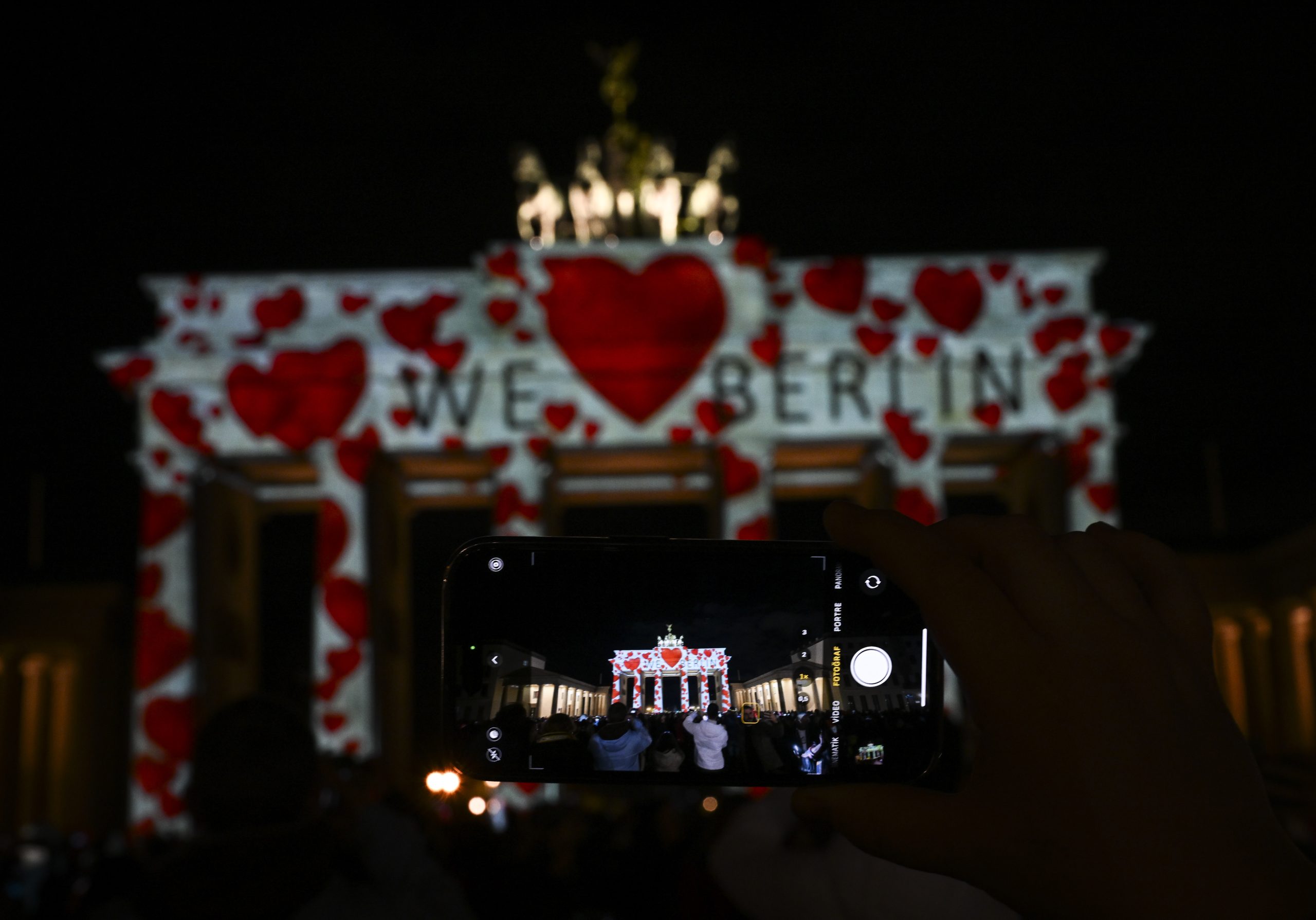 Berlin'de "Festival of Lights" Coşkusu