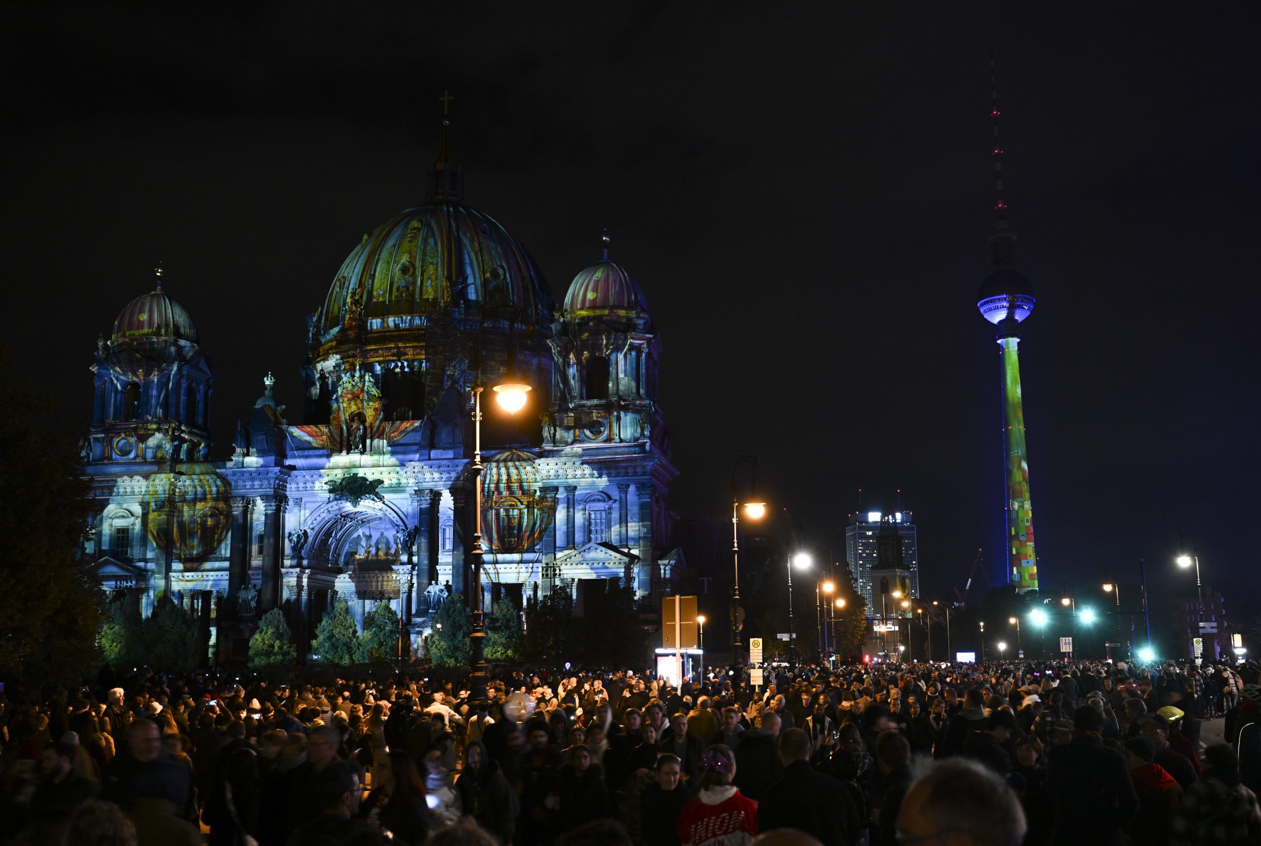 Berlin'de "Festival of Lights" Coşkusu