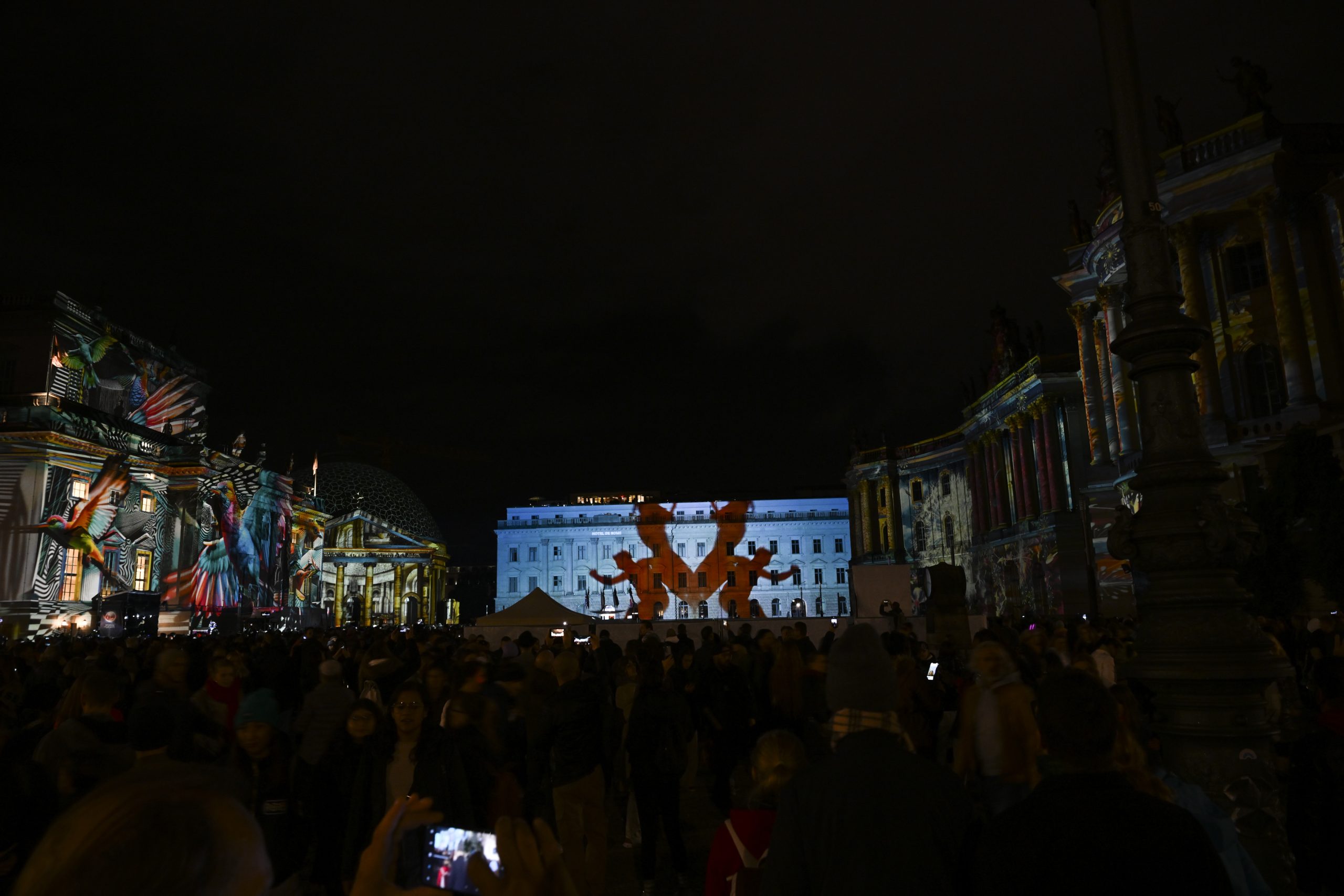 Berlin'de "Festival of Lights" Coşkusu