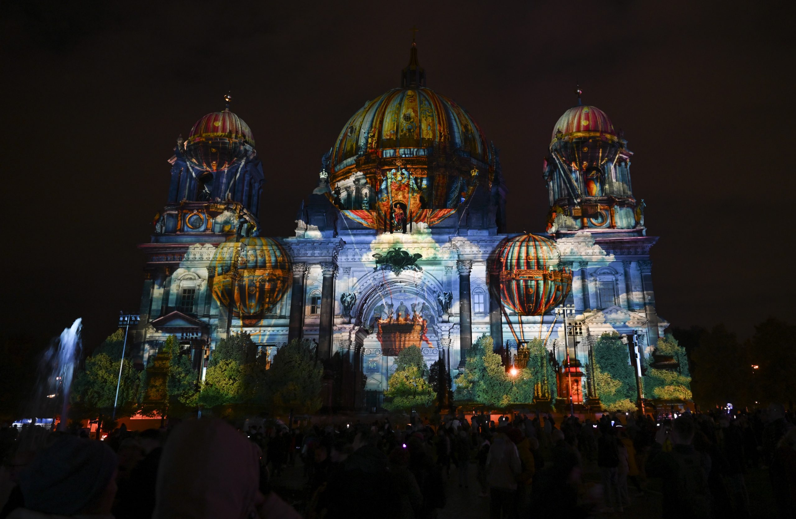Berlin'de "Festival of Lights" Coşkusu