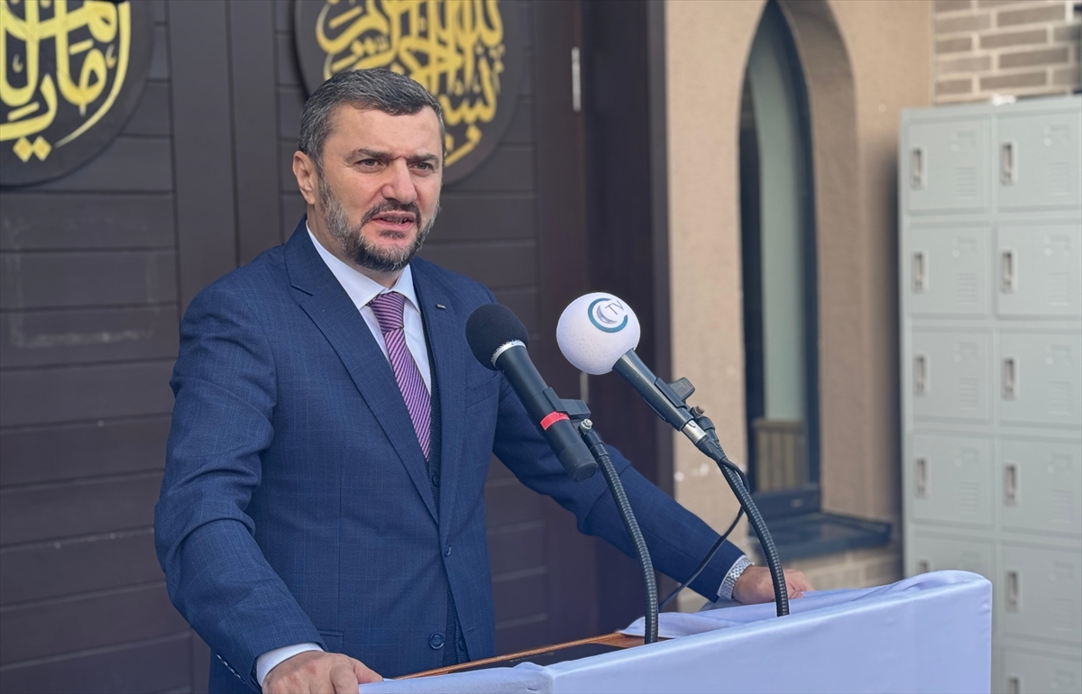 Almanya'da bir cami daha dualarla ibadete açıldı