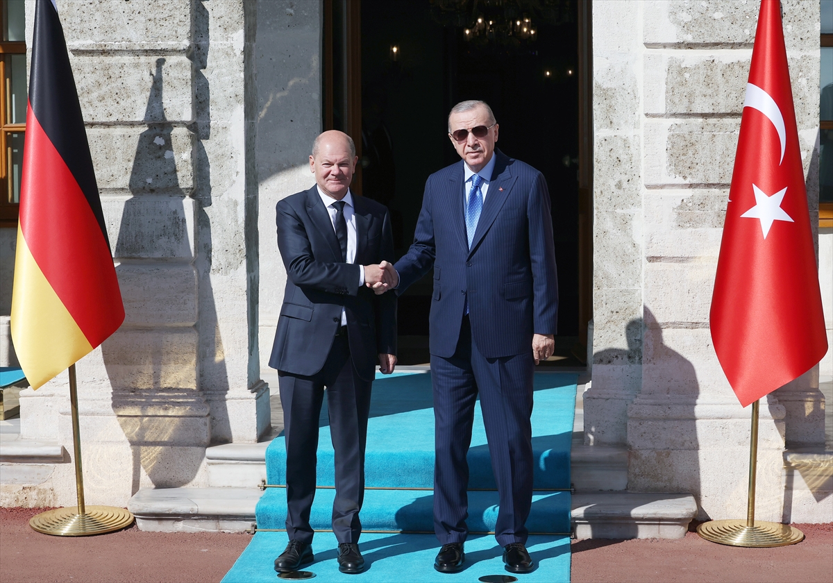 Erdoğan, Almanya Başbakanı Scholz'u kabul etti
