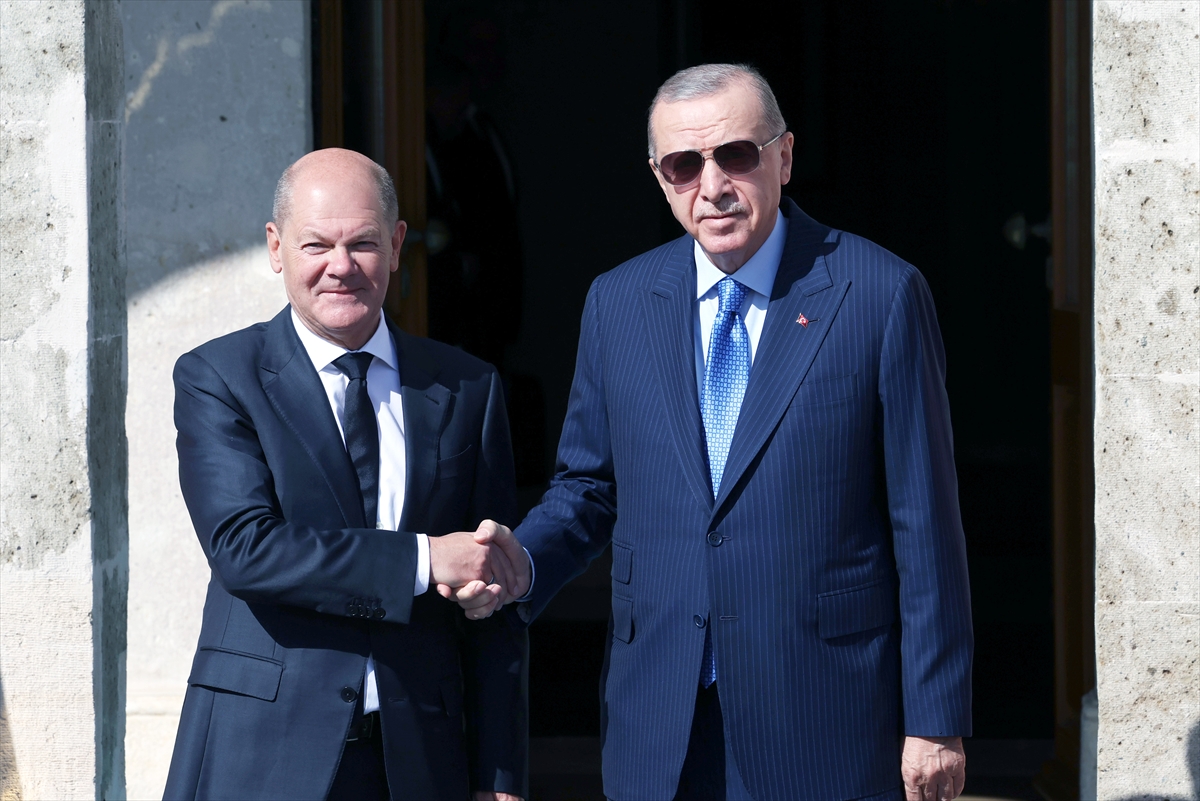 Erdoğan, Almanya Başbakanı Scholz'u kabul etti