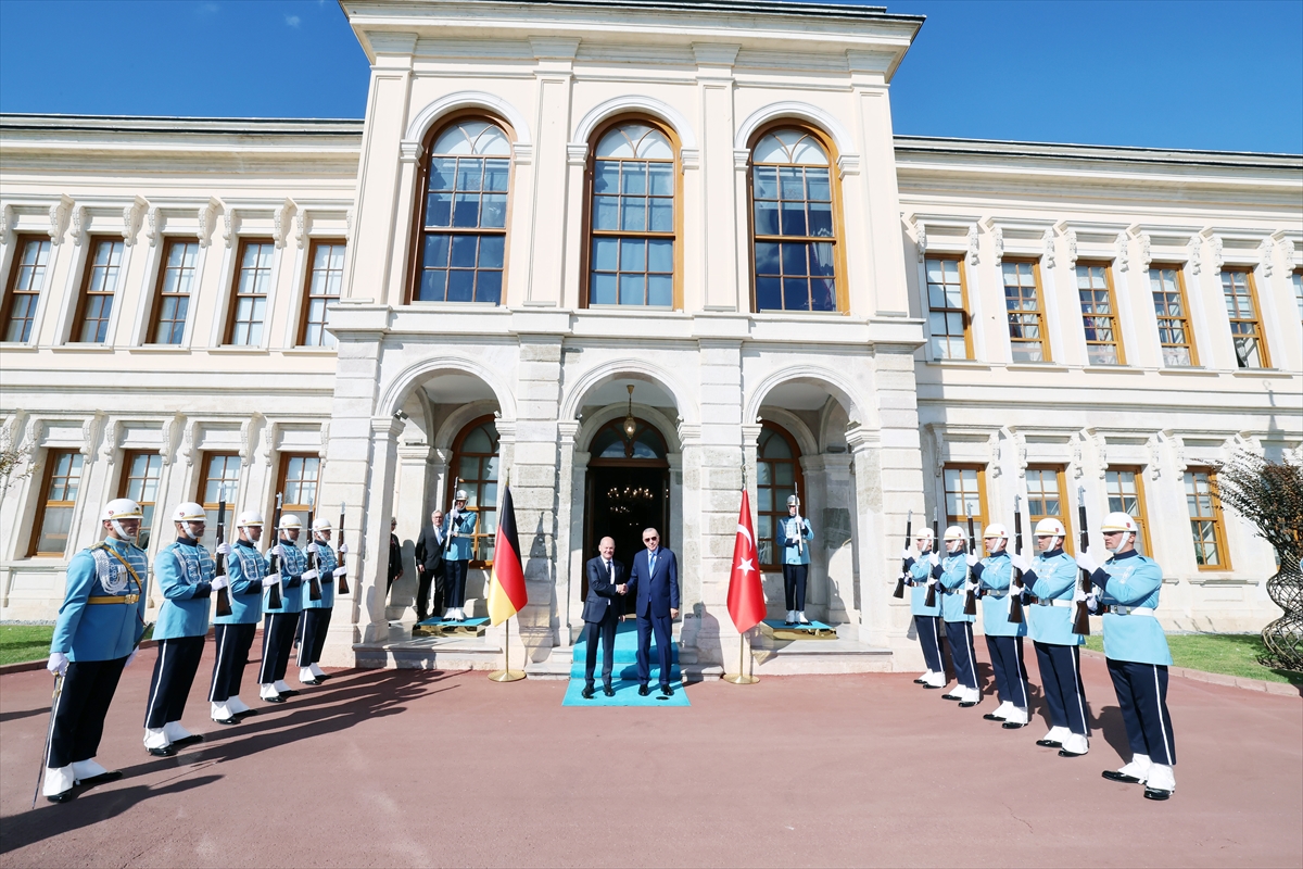 Erdoğan, Almanya Başbakanı Scholz'u kabul etti