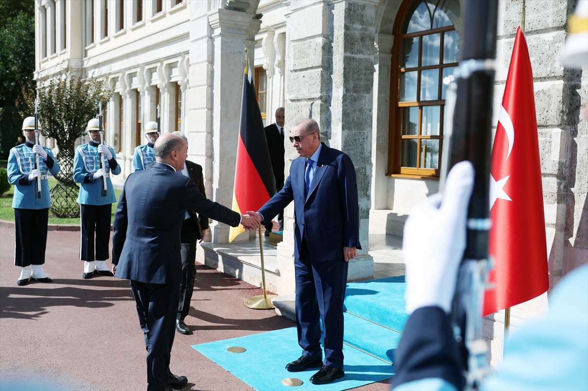 Erdoğan, Almanya Başbakanı Scholz'u kabul etti