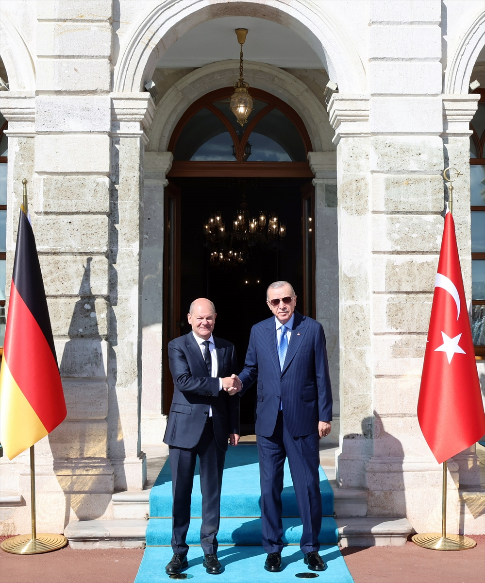 Erdoğan, Almanya Başbakanı Scholz'u kabul etti