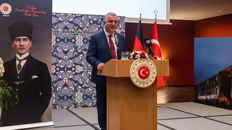 Berlin`de Türkiye Cumhuriyeti'nin 101'inci yılı kutlandı