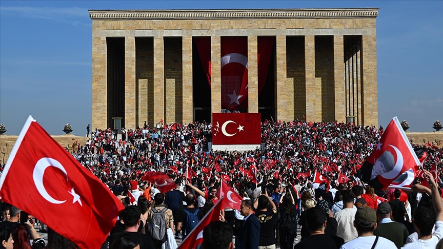 Cumhuriyet'in 101. yılı kutlanıyor