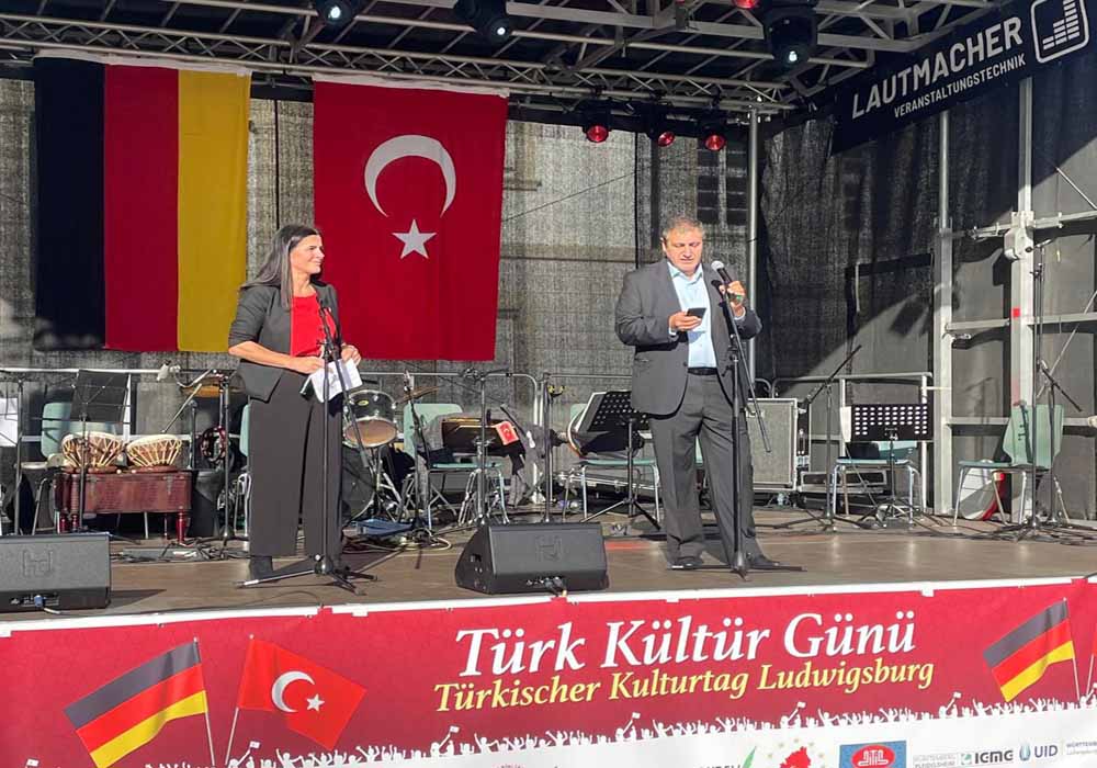 Ludwigsburg’da “Türklerin Birliği” Etkinliği Coşkuyla Kutlandı