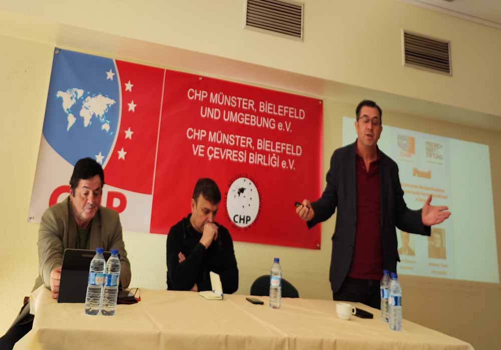 Bielefeld'deki Panelde ırkçılık tartışıldı