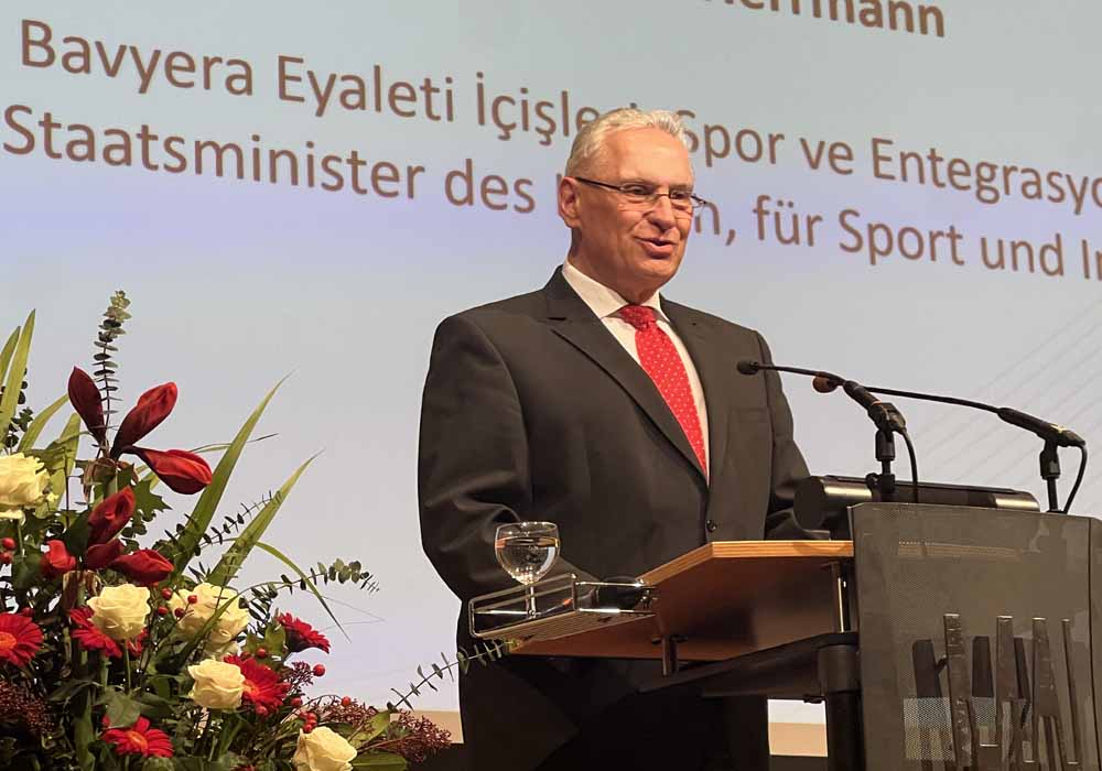 Cumhuriyet Bayramı kutlamasında, dostluk ve iş birliği mesajları verildi