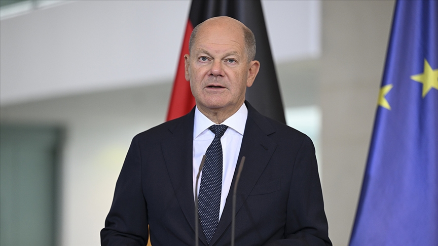 Scholz, İsrail'e silah sevkiyatını bir kez daha savundu