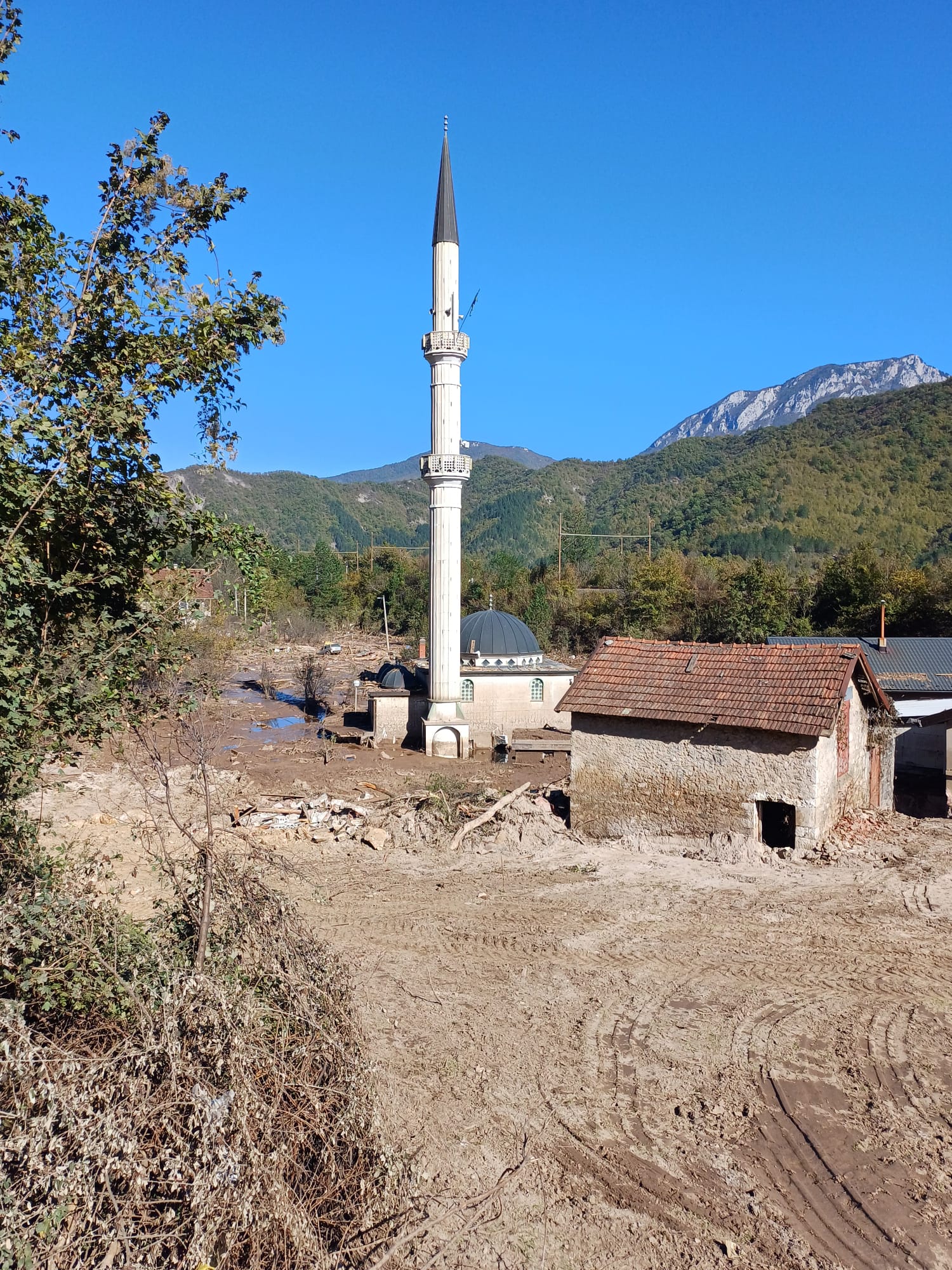 KAYRA’DAN BOSNA HERSEK’E YARDIM ELİ