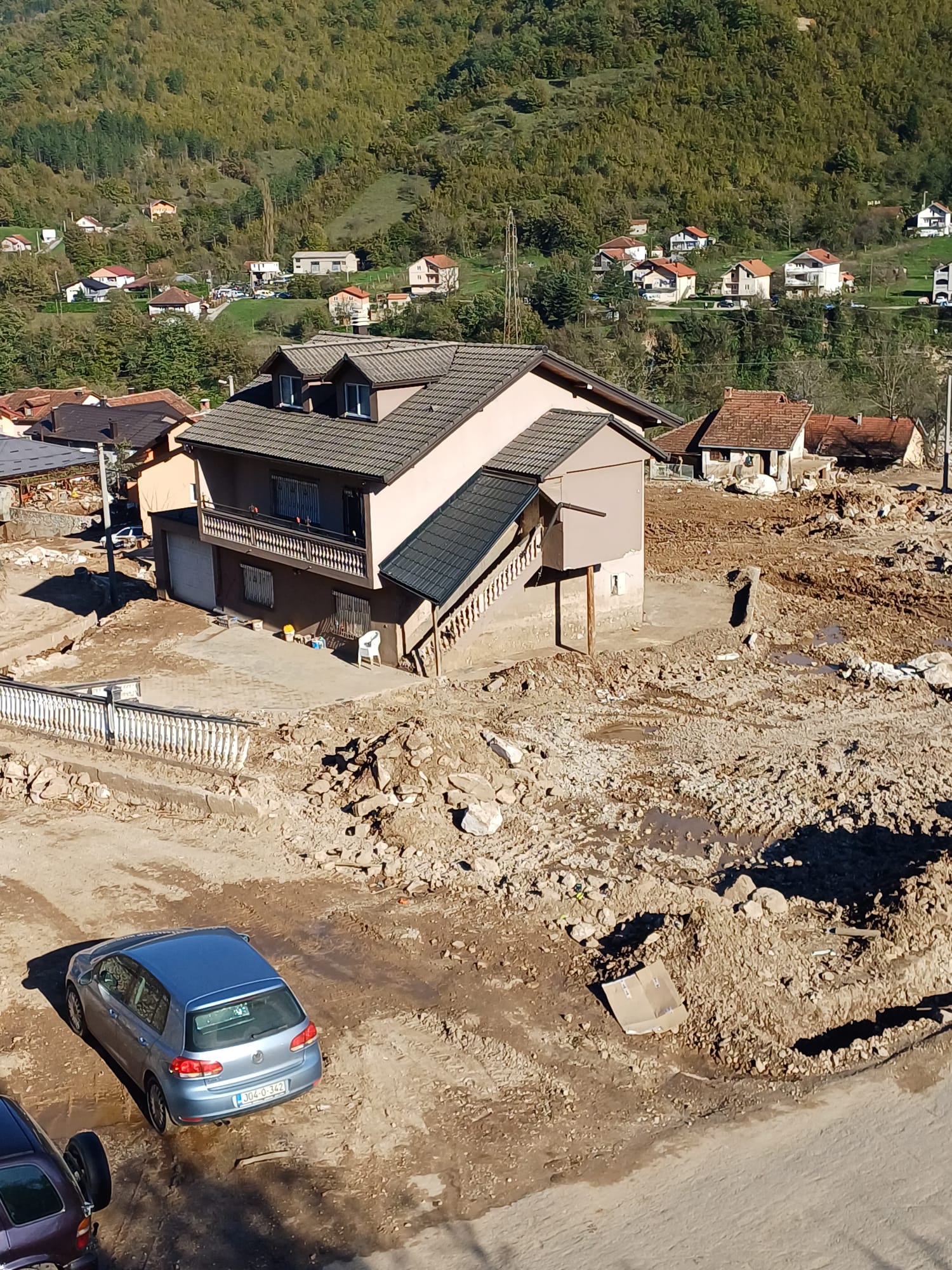 KAYRA’DAN BOSNA HERSEK’E YARDIM ELİ