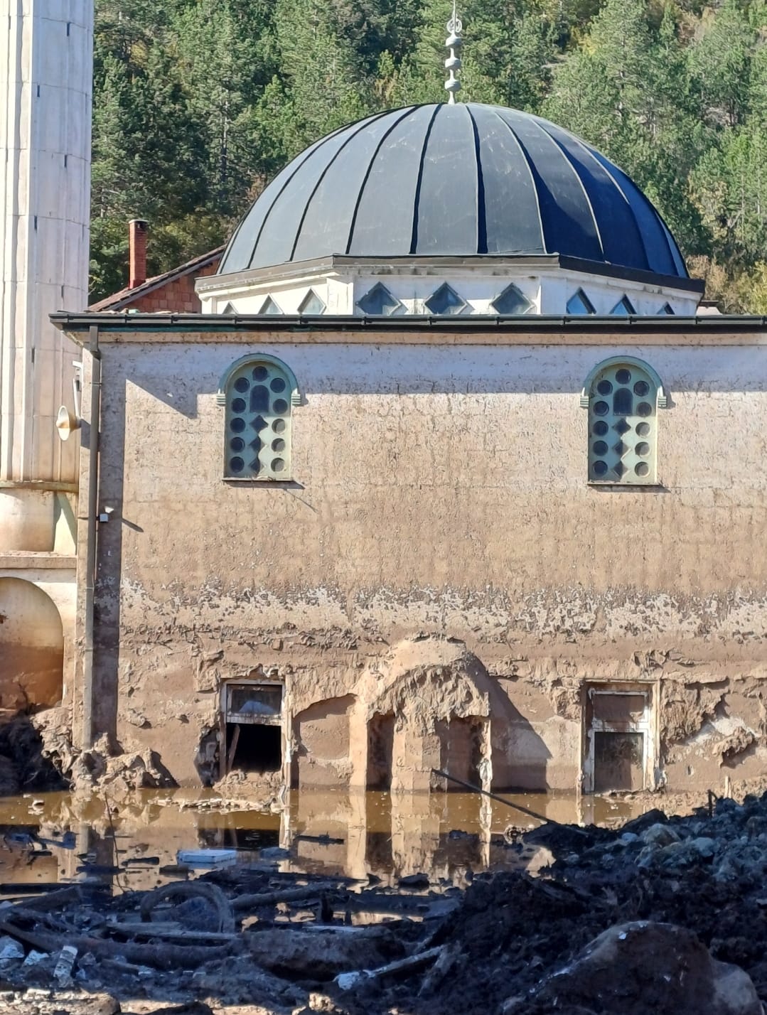 KAYRA’DAN BOSNA HERSEK’E YARDIM ELİ