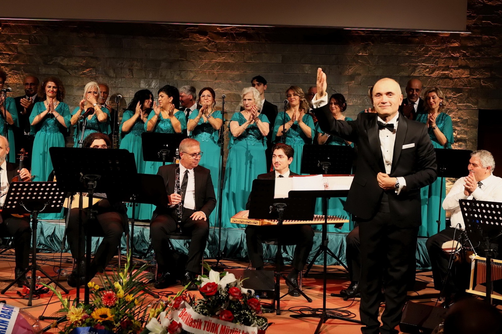 Berlin’de Eski Dostlar Korosu ile Konser Sezonu Başladı