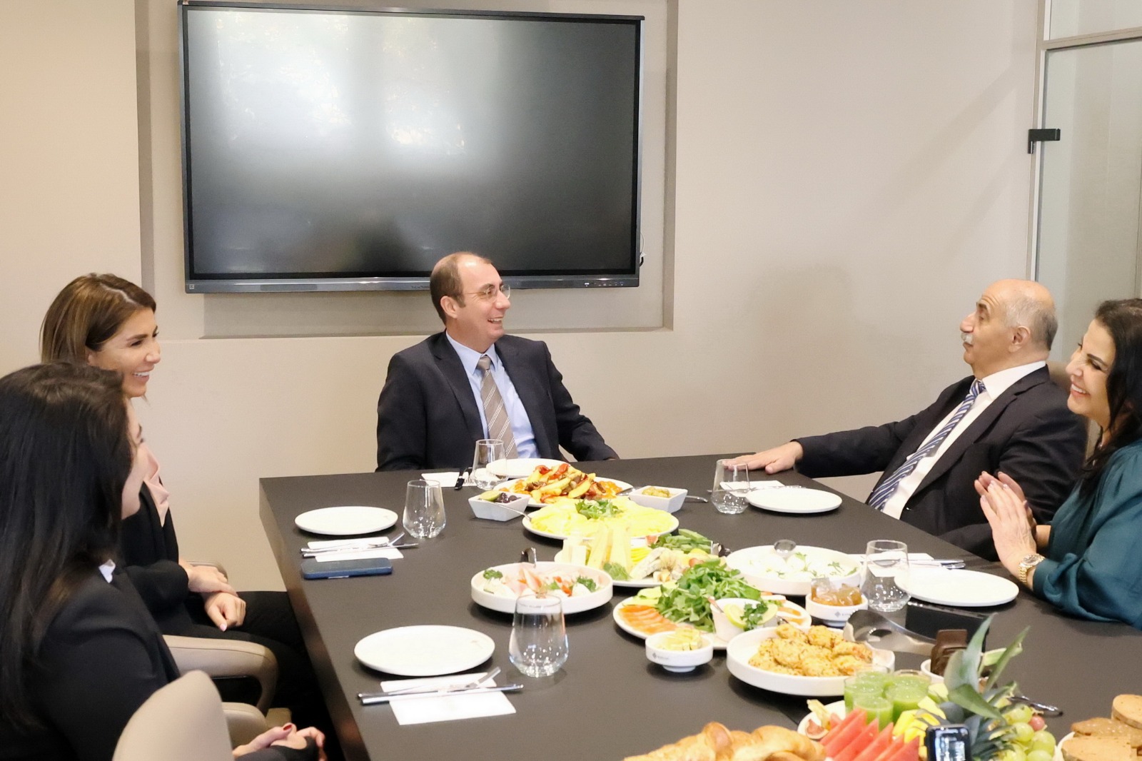 Berlin Başkonsolosu Şanlı, Kaplan Döner Tesislerini Ziyaret Etti