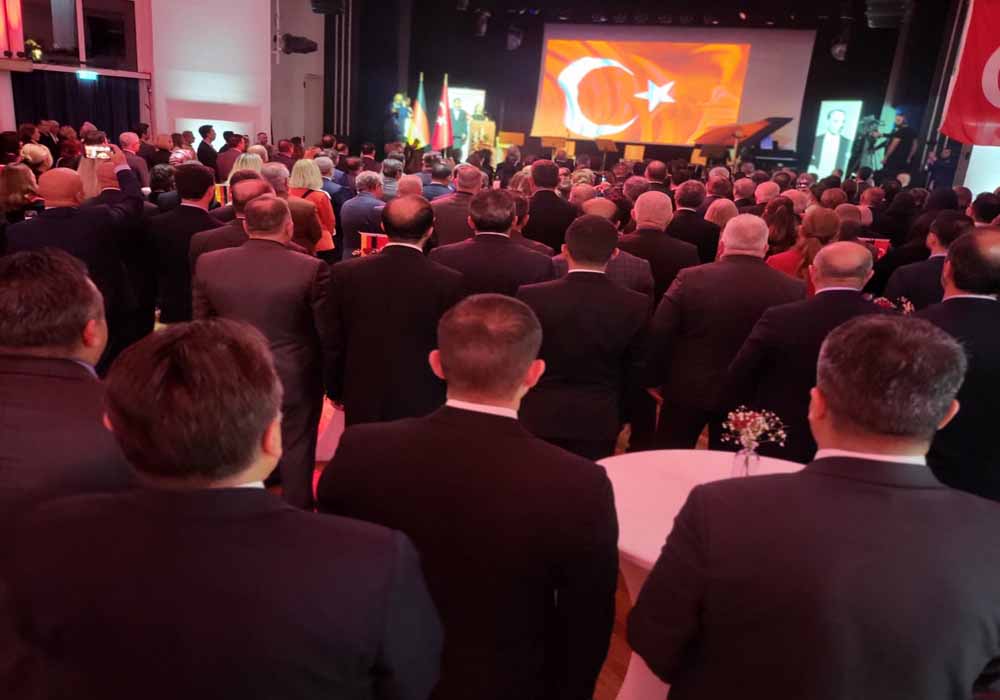 Frankfurt’ta Cumhuriyet’in 101. Yılı Coşkuyla Kutlandı