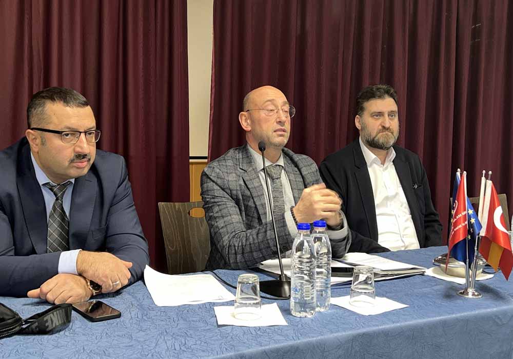 Konsolosluk yetkilileri vatandaşları bilgilendirdi