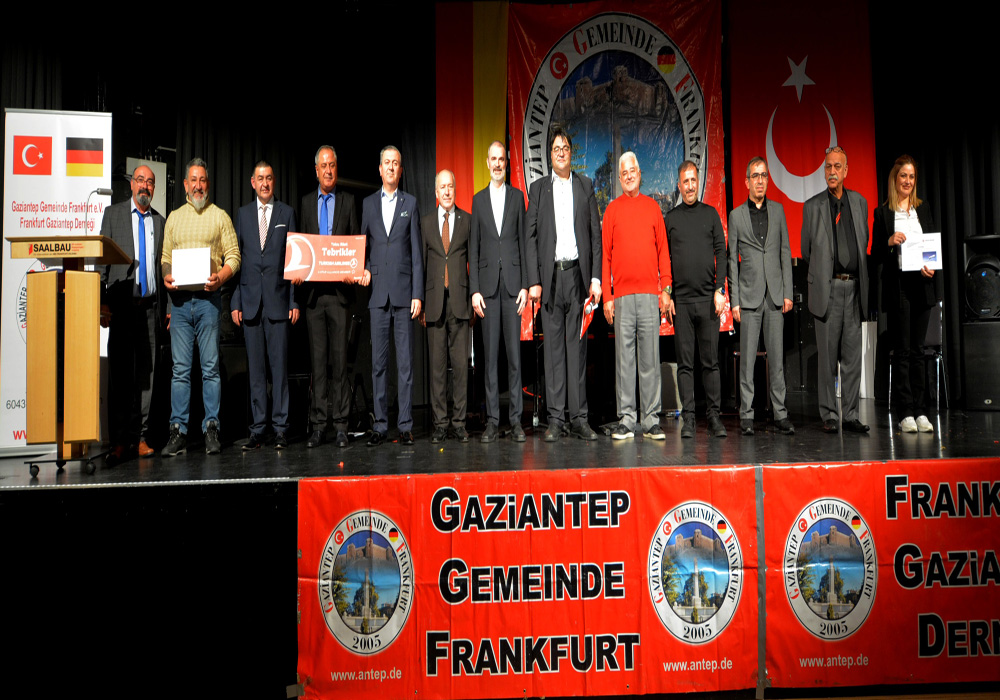 Dayanışma gecesinin geliri depremzede çocuklara