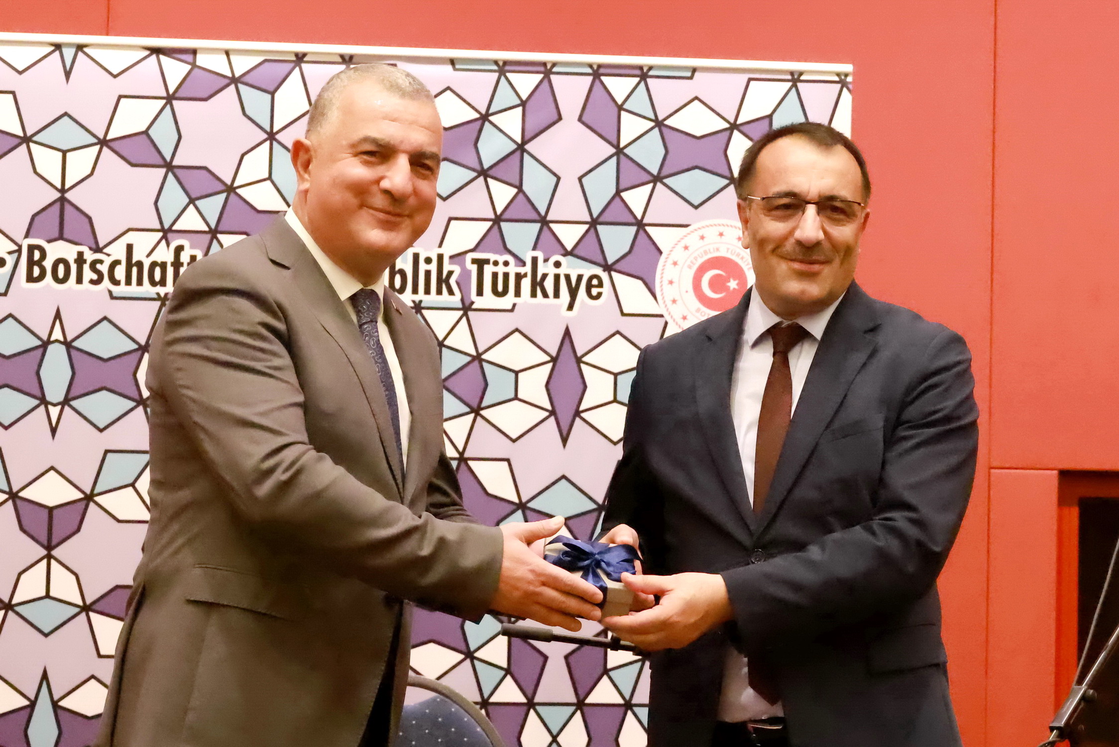 Berlin Büyükelçiliği’nde 5. Geleneksel Öğrenci Buluşması