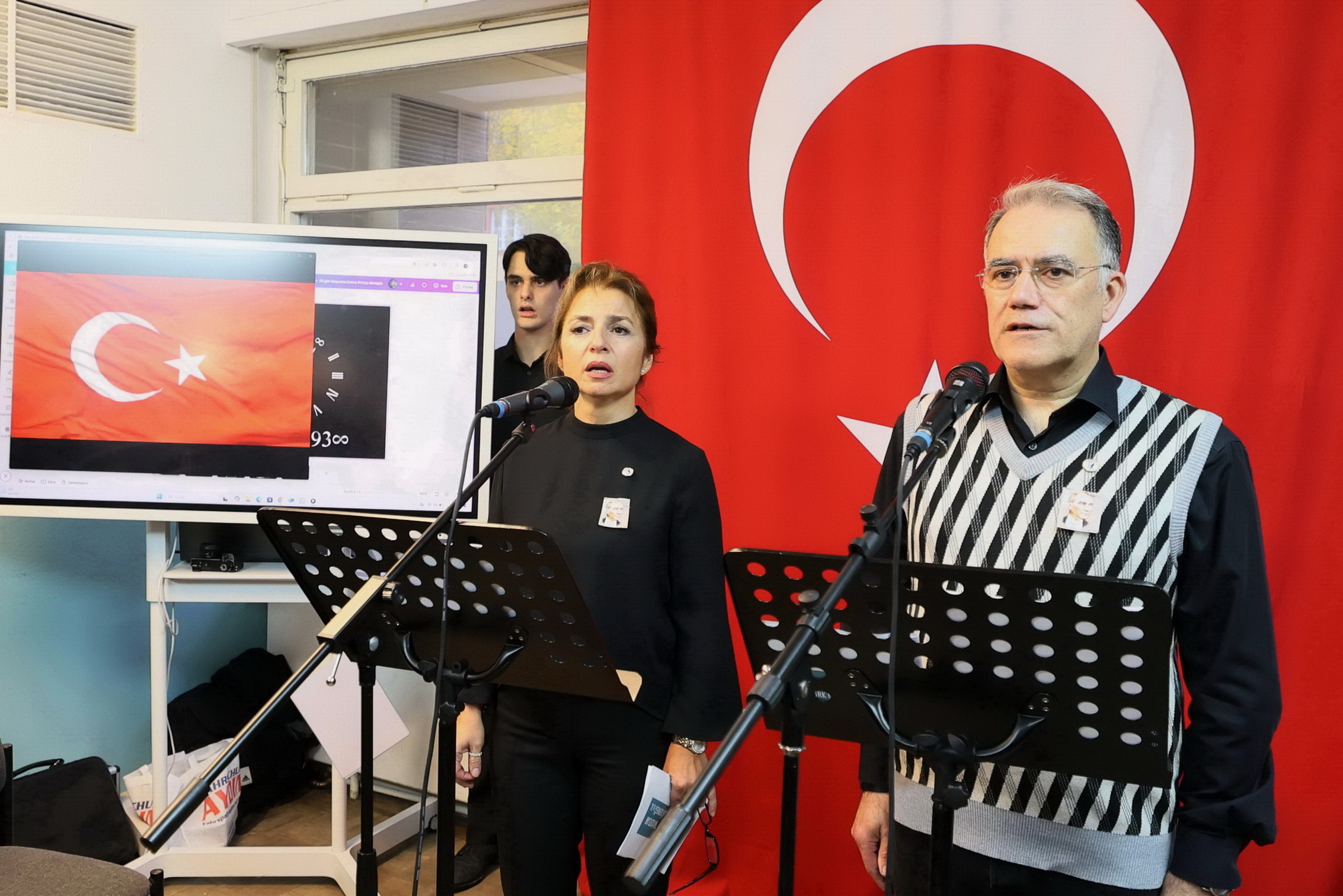 Eskidostlar Korosu’ndan 10 Kasım Atatürk’ü Anma Konseri