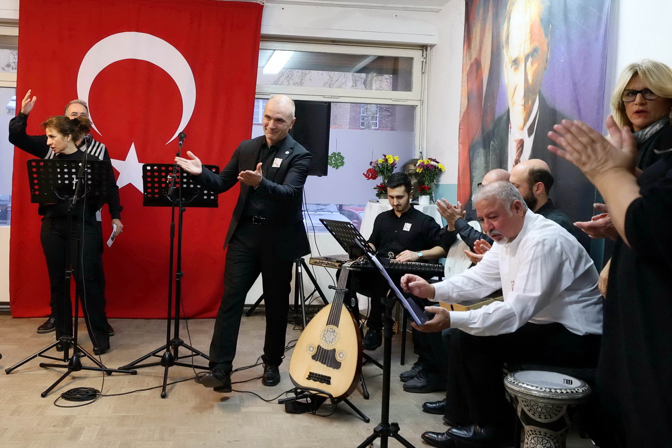 Eskidostlar Korosu’ndan 10 Kasım Atatürk’ü Anma Konseri