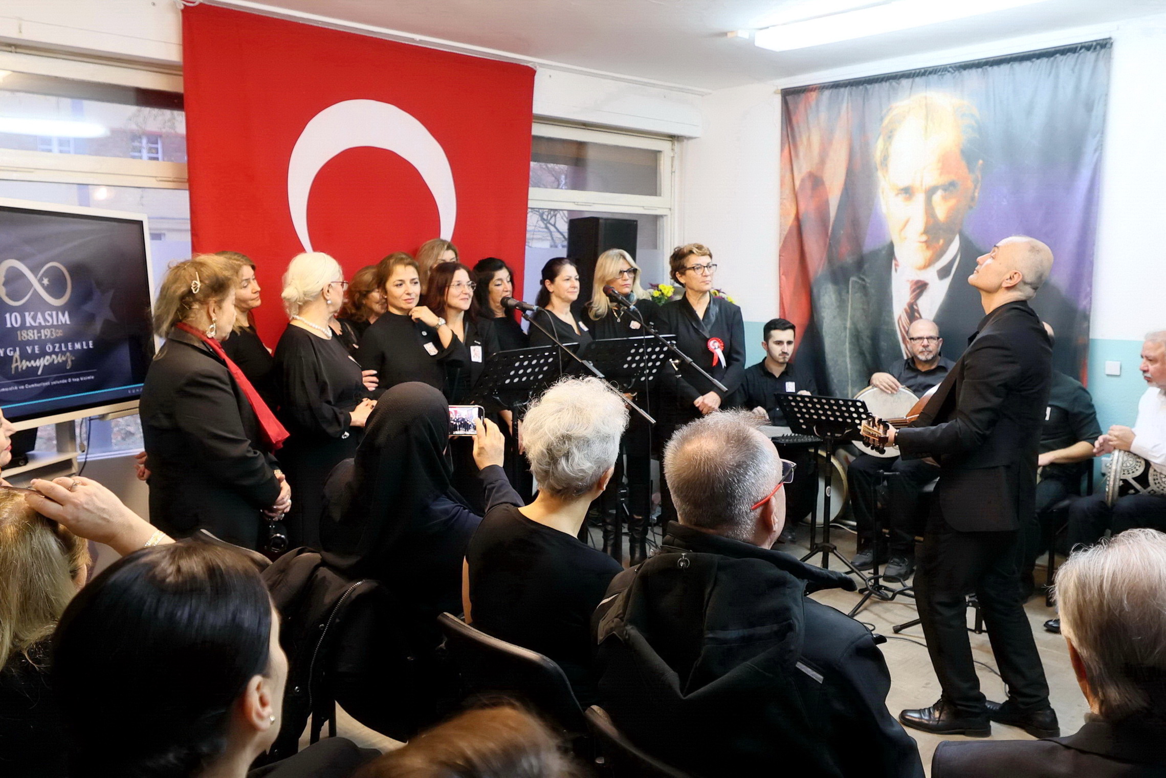 Eskidostlar Korosu’ndan 10 Kasım Atatürk’ü Anma Konseri