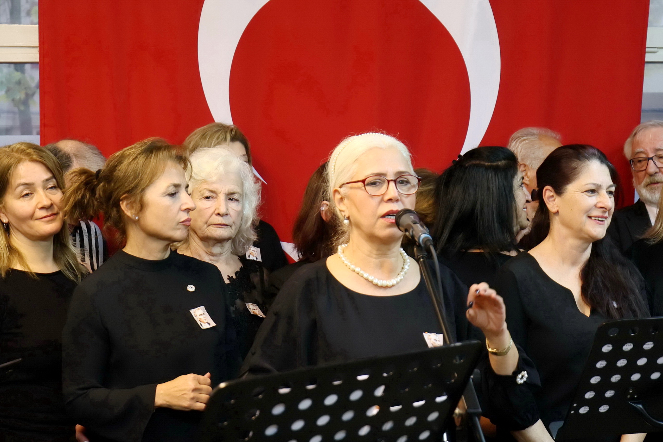 Eskidostlar Korosu’ndan 10 Kasım Atatürk’ü Anma Konseri