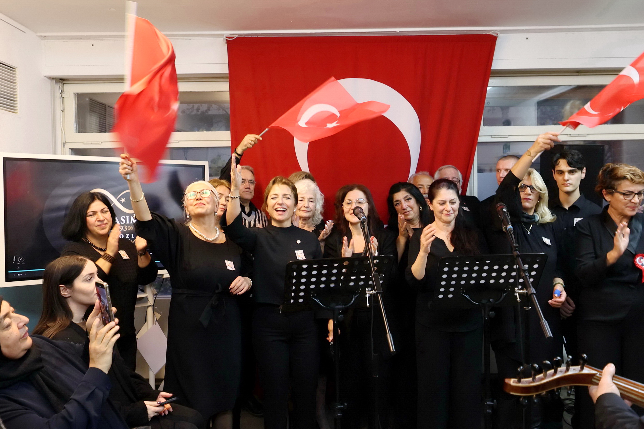 Eskidostlar Korosu’ndan 10 Kasım Atatürk’ü Anma Konseri
