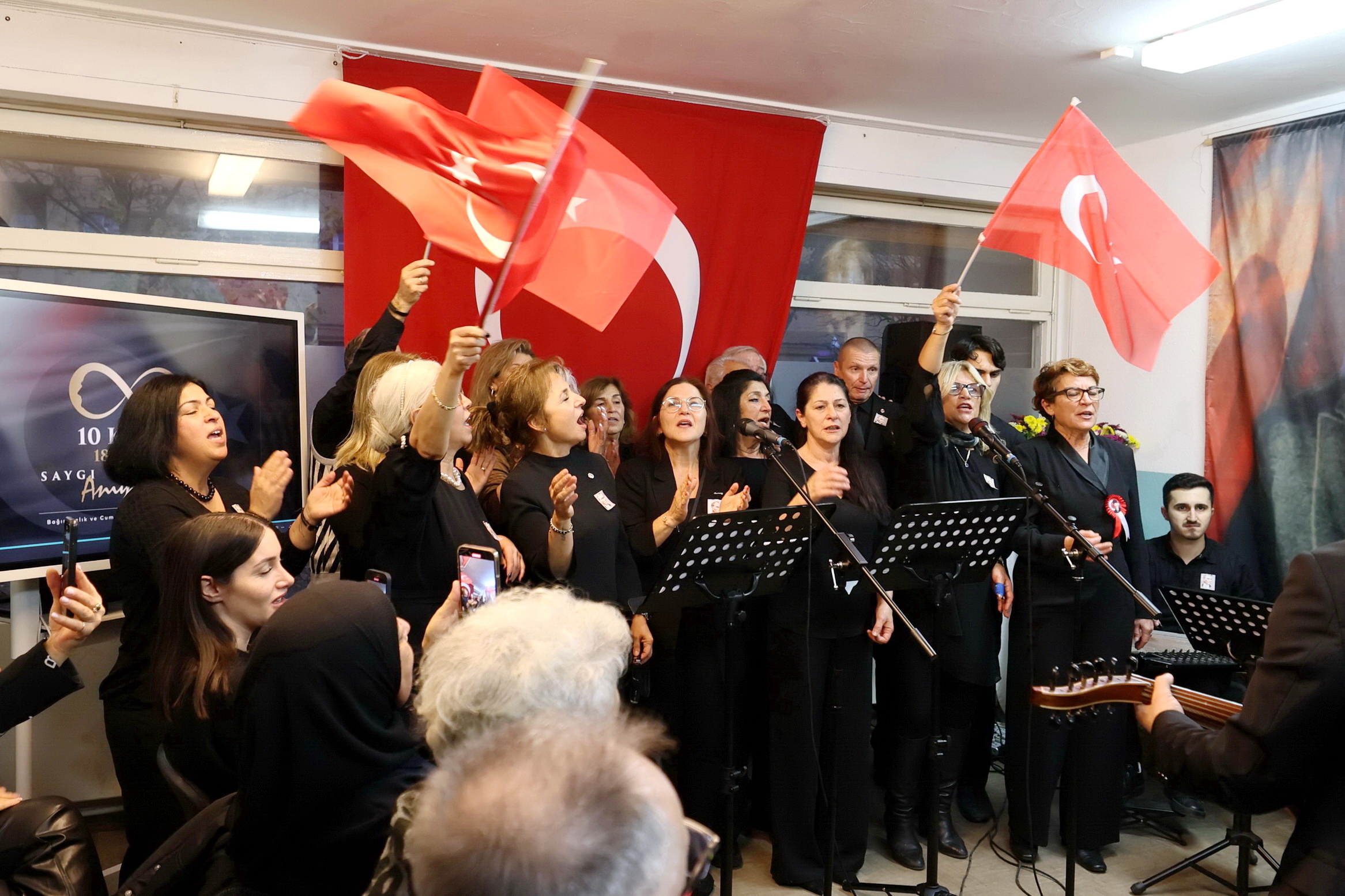 Eskidostlar Korosu’ndan 10 Kasım Atatürk’ü Anma Konseri