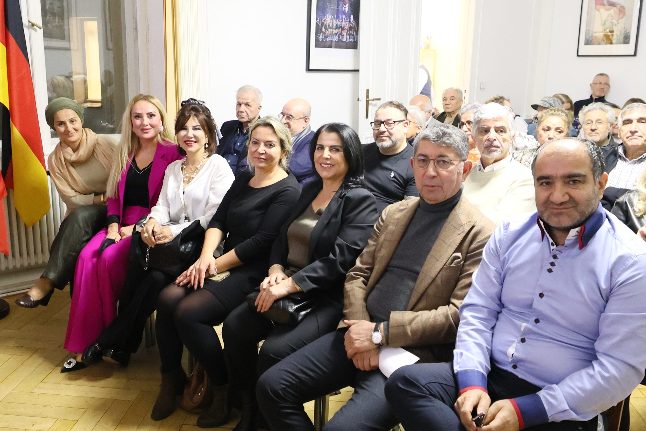Gazeteci Yazar Sedef Kabaş’a Berlin`de Büyük İlgi