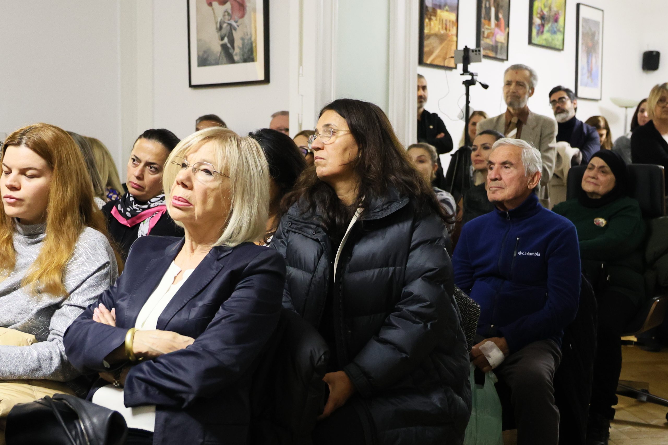 Gazeteci Yazar Sedef Kabaş’a Berlin`de Büyük İlgi