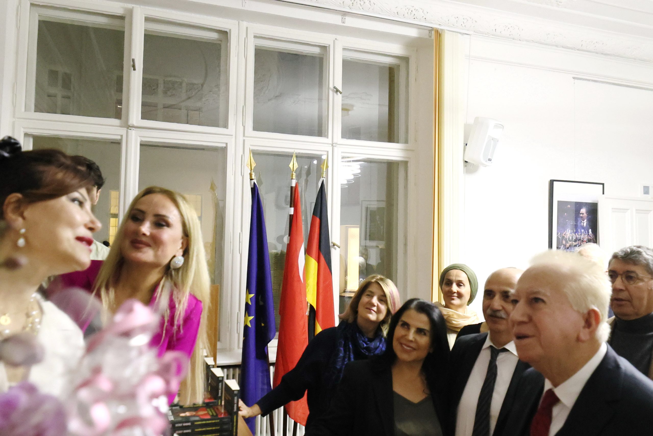 Gazeteci Yazar Sedef Kabaş’a Berlin`de Büyük İlgi
