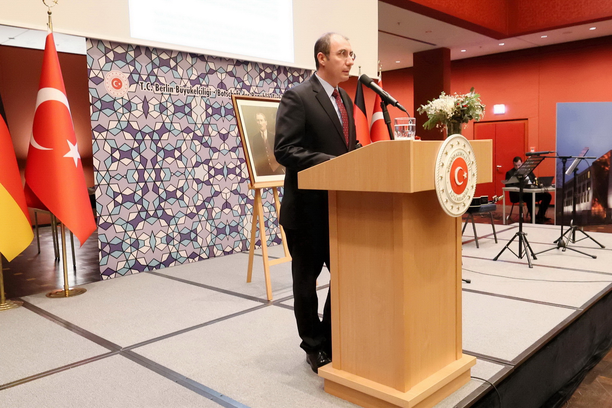 24 Kasım Öğretmenler Günü, Berlin Büyükelçiliği’nde Coşkuyla Kutlandı
