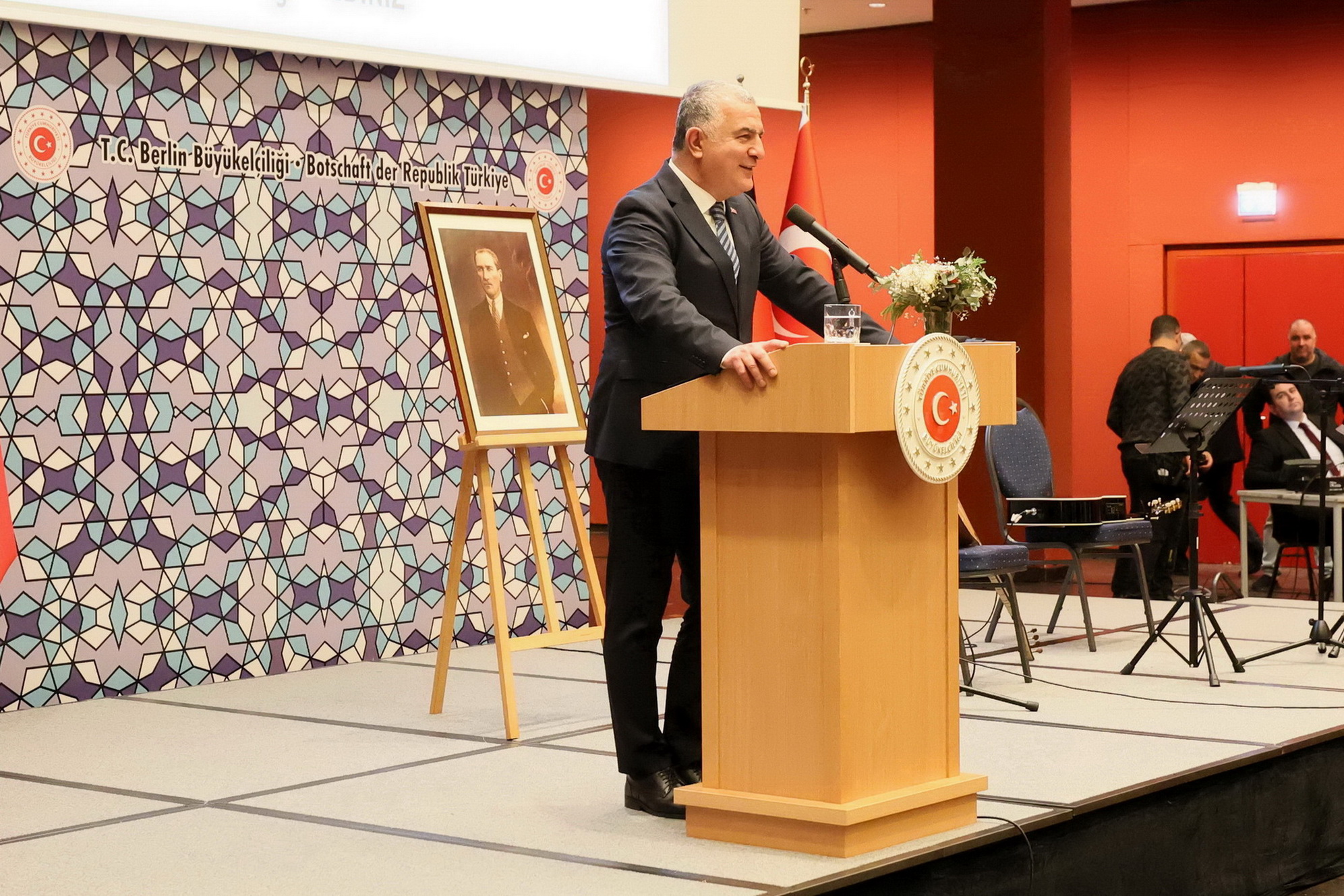 24 Kasım Öğretmenler Günü, Berlin Büyükelçiliği’nde Coşkuyla Kutlandı