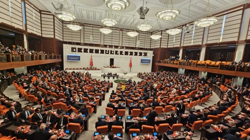 AK Parti soyadı düzenlemesini geri çekti