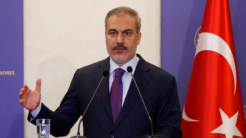 “Türkiye, ABD'ye Suriye'de YPG ile yaptığı işbirliğini yeniden düşünmesi için baskı yapıyor”