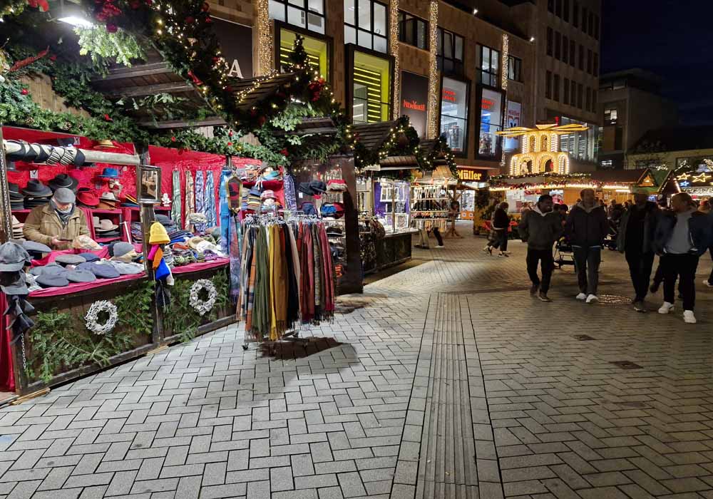 Heilbronn 'da Noel Pazarı Kapılarını Halk'a Açtı