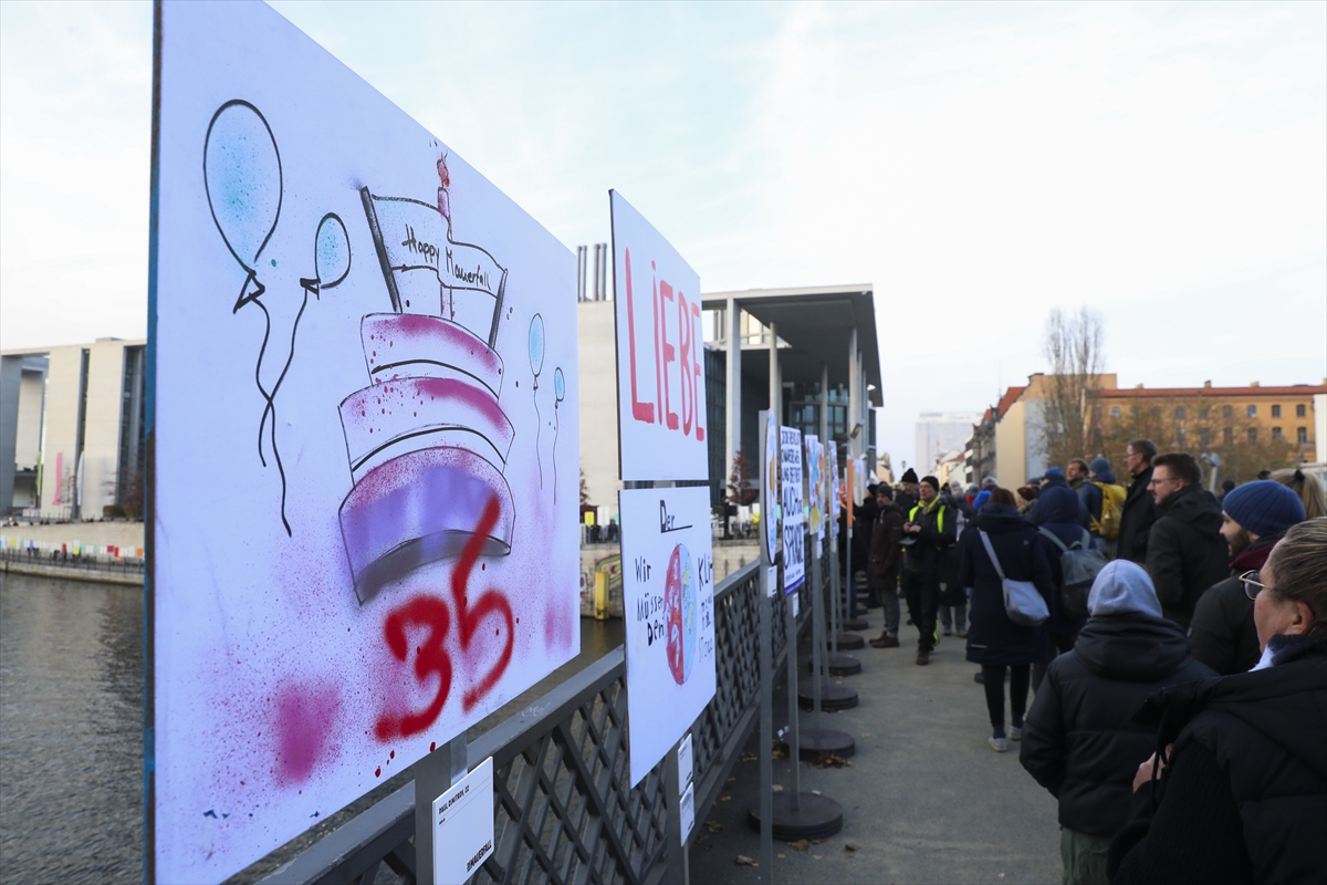 Berlin Duvarı'nın yıkılışının 35. yılı