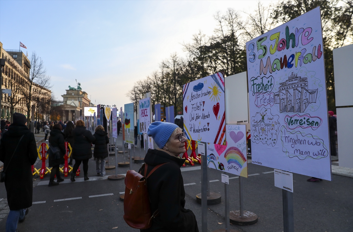 Berlin Duvarı'nın yıkılışının 35. yılı