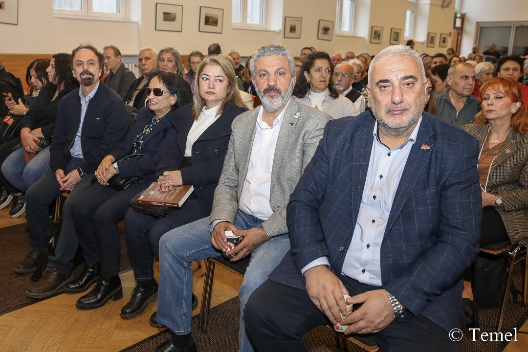 Merdan Yanardağ: “Demokratik ve Laik Türkiye İçin Mücadele Etmeliyiz”