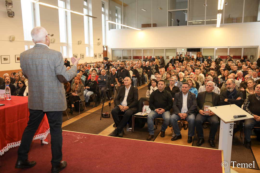 Merdan Yanardağ: “Demokratik ve Laik Türkiye İçin Mücadele Etmeliyiz”