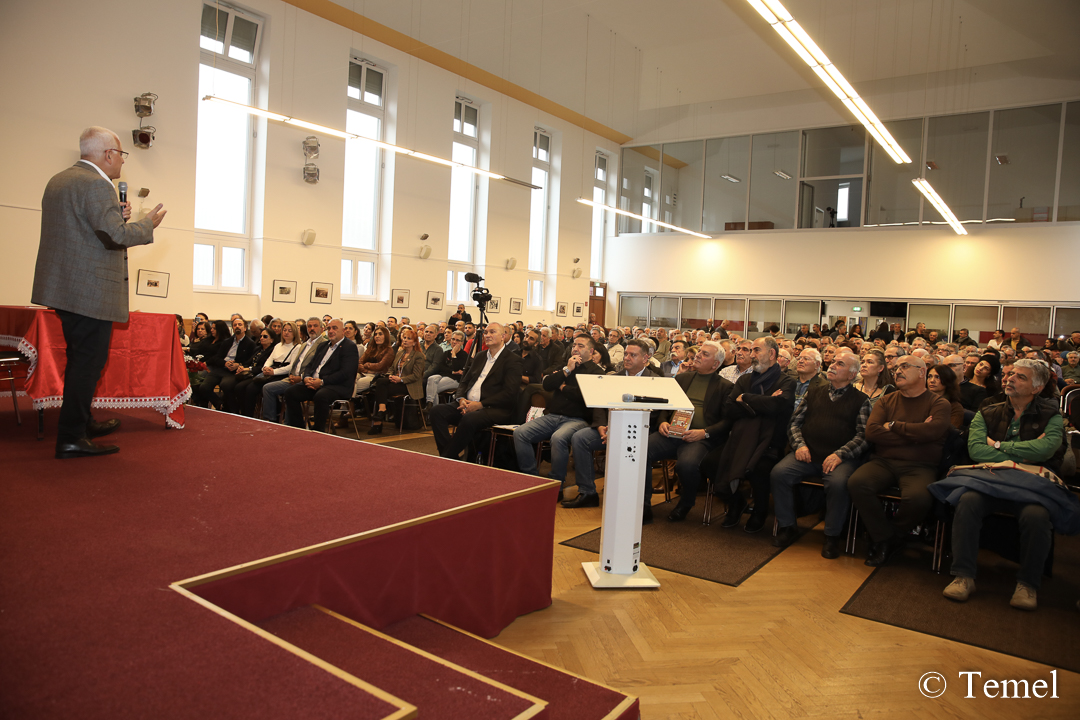 Merdan Yanardağ: “Demokratik ve Laik Türkiye İçin Mücadele Etmeliyiz”