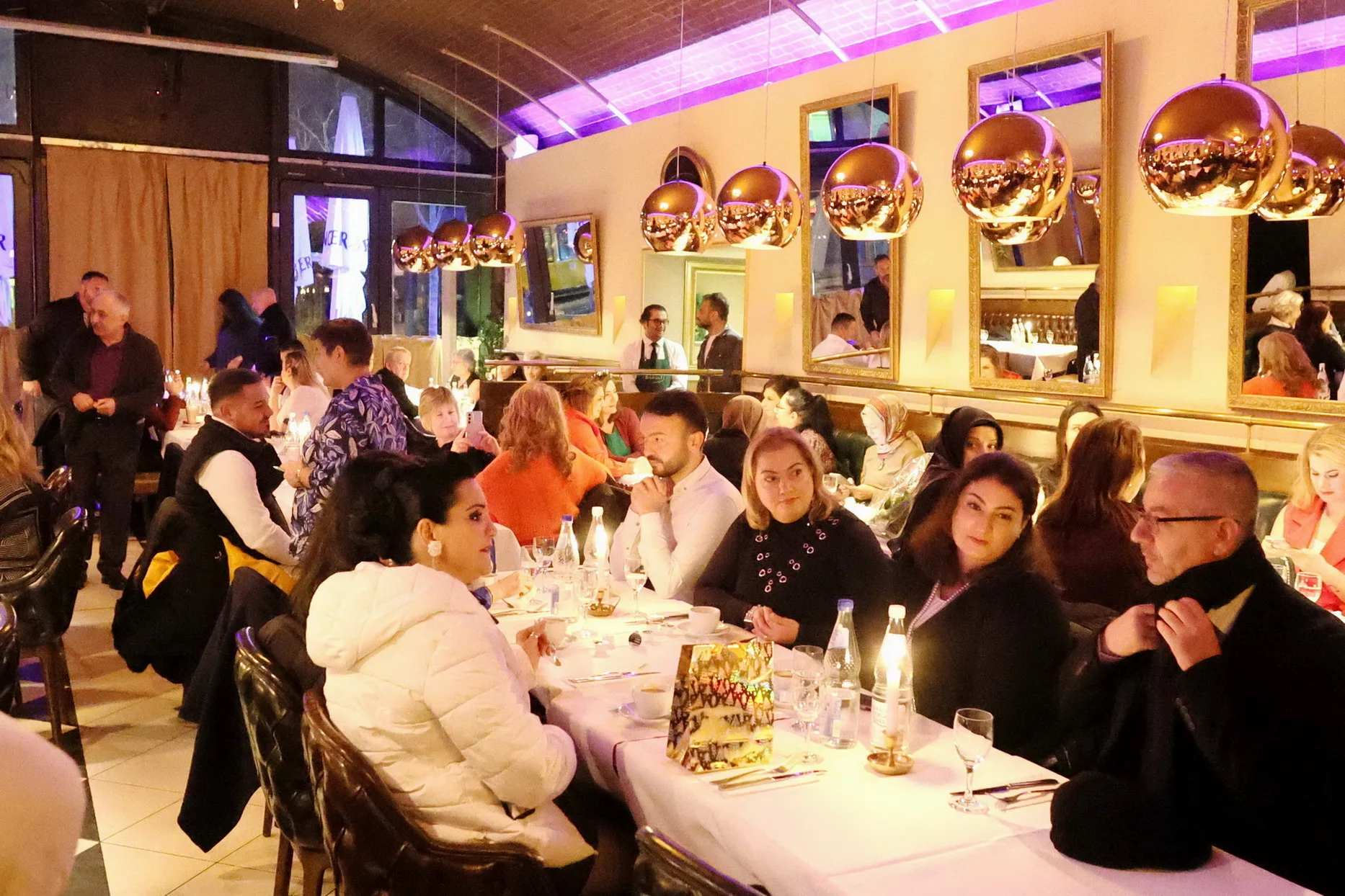DETA-MED Sağlık Hizmetleri 25. Yıl Özel Noel ve Yeni Yıl Yemeği