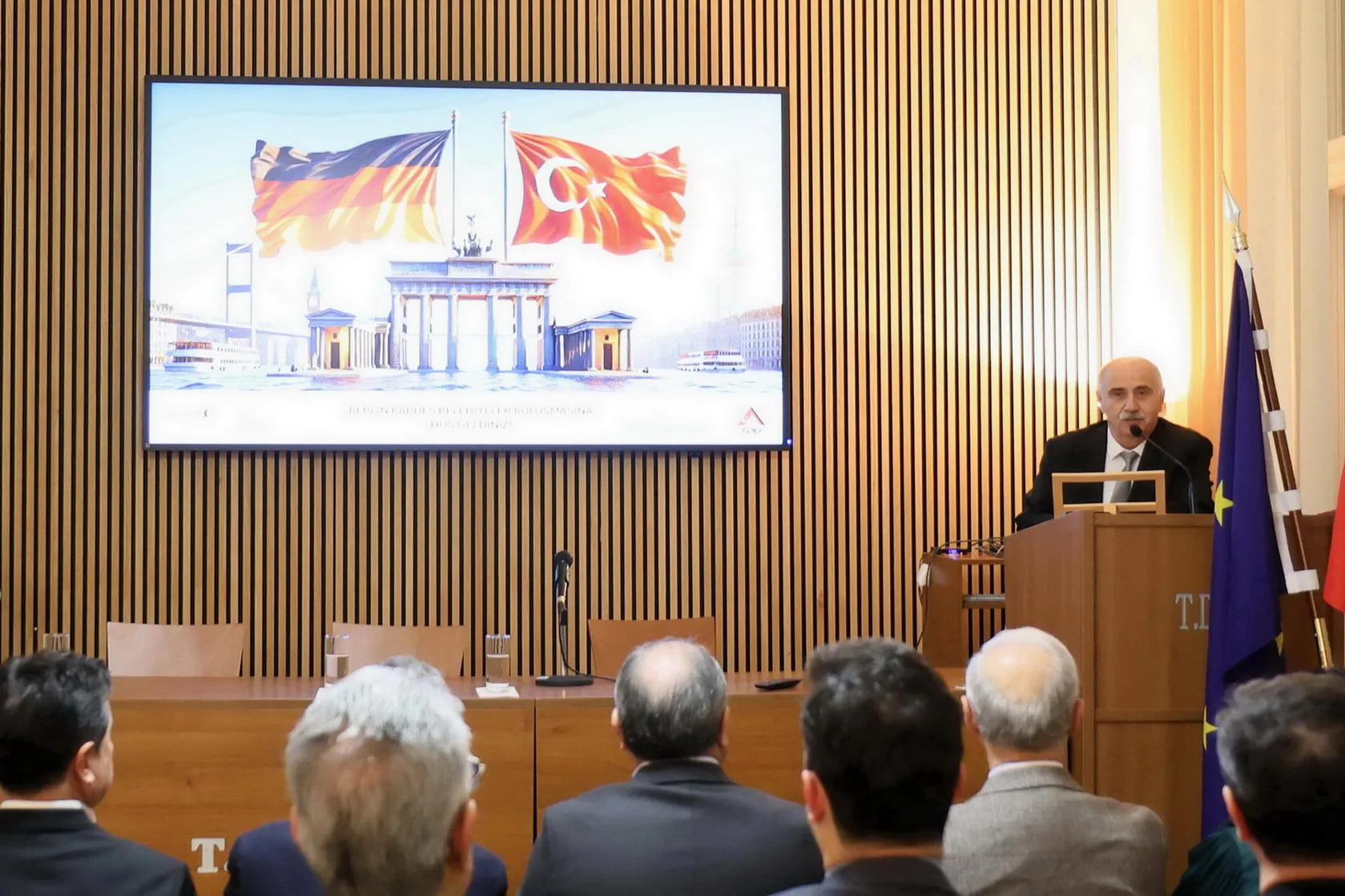 TDU’da Belediye Başkanları Zirvesi