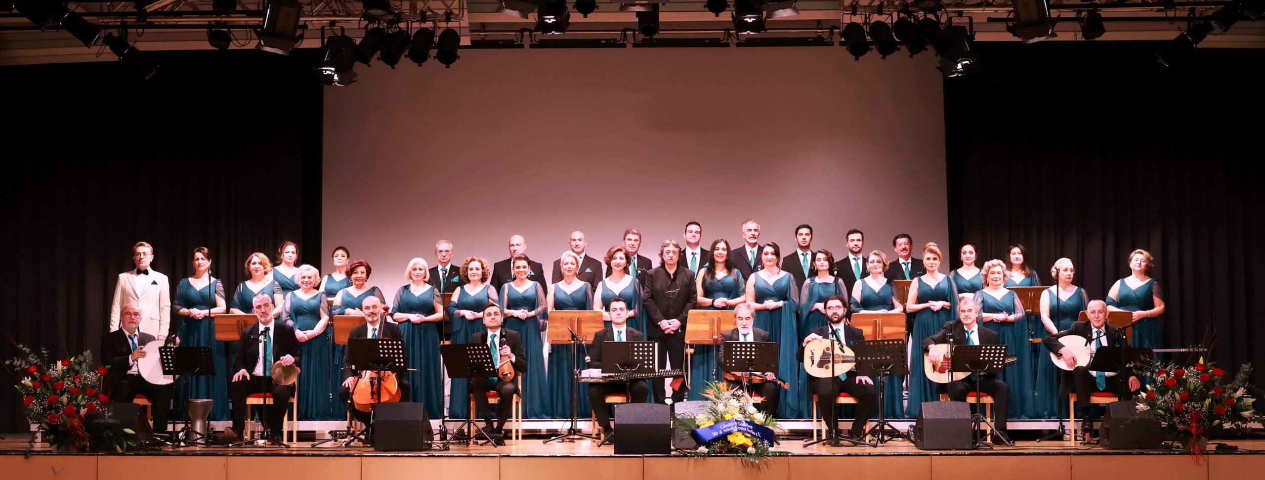 Berlin'de Türk Sanat Müziği Coşkusu: "Yalnızlık Paylaşıldıkça Azalır" Temalı Unutulmaz Konser